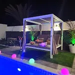 Karla فيلة *