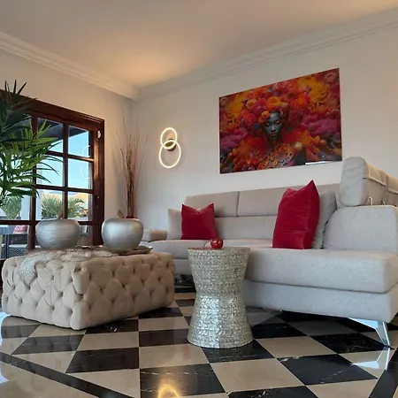 Karla Коста Бланка