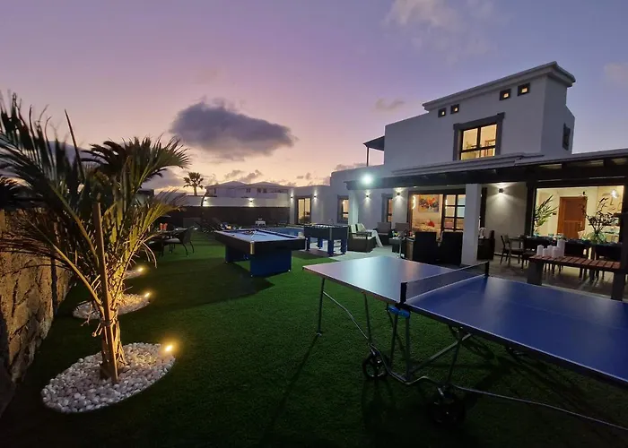 Karla Вилла Коста Бланка