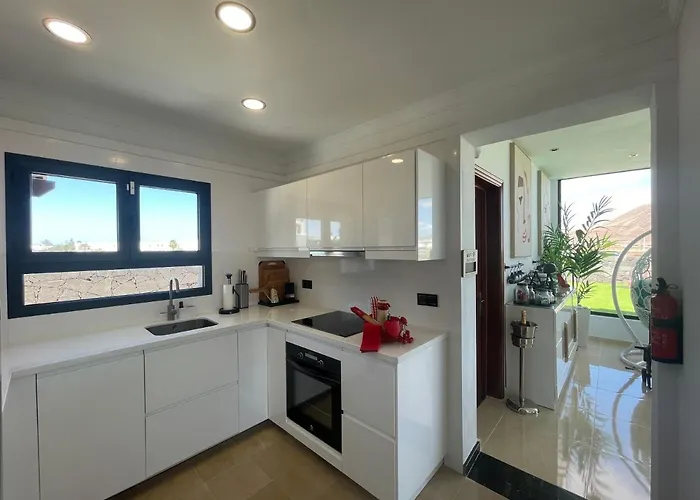 Karla Коста Бланка