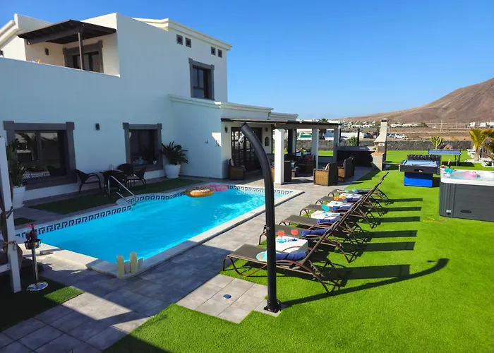 Karla Playa Blanca (Lanzarote)