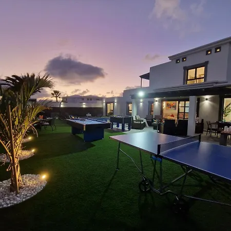 Karla Villa Playa Blanca (Lanzarote)