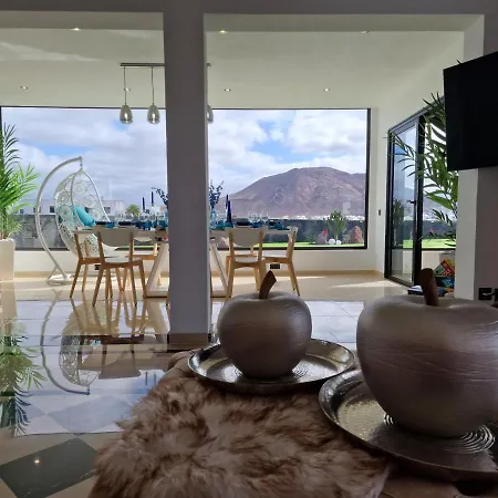 Karla Villa Playa Blanca (Lanzarote)